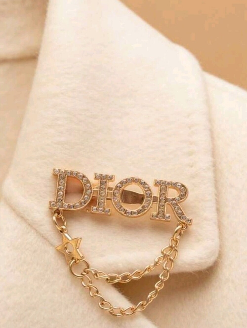 Luxury Style Brooch - Picture 5 of 9